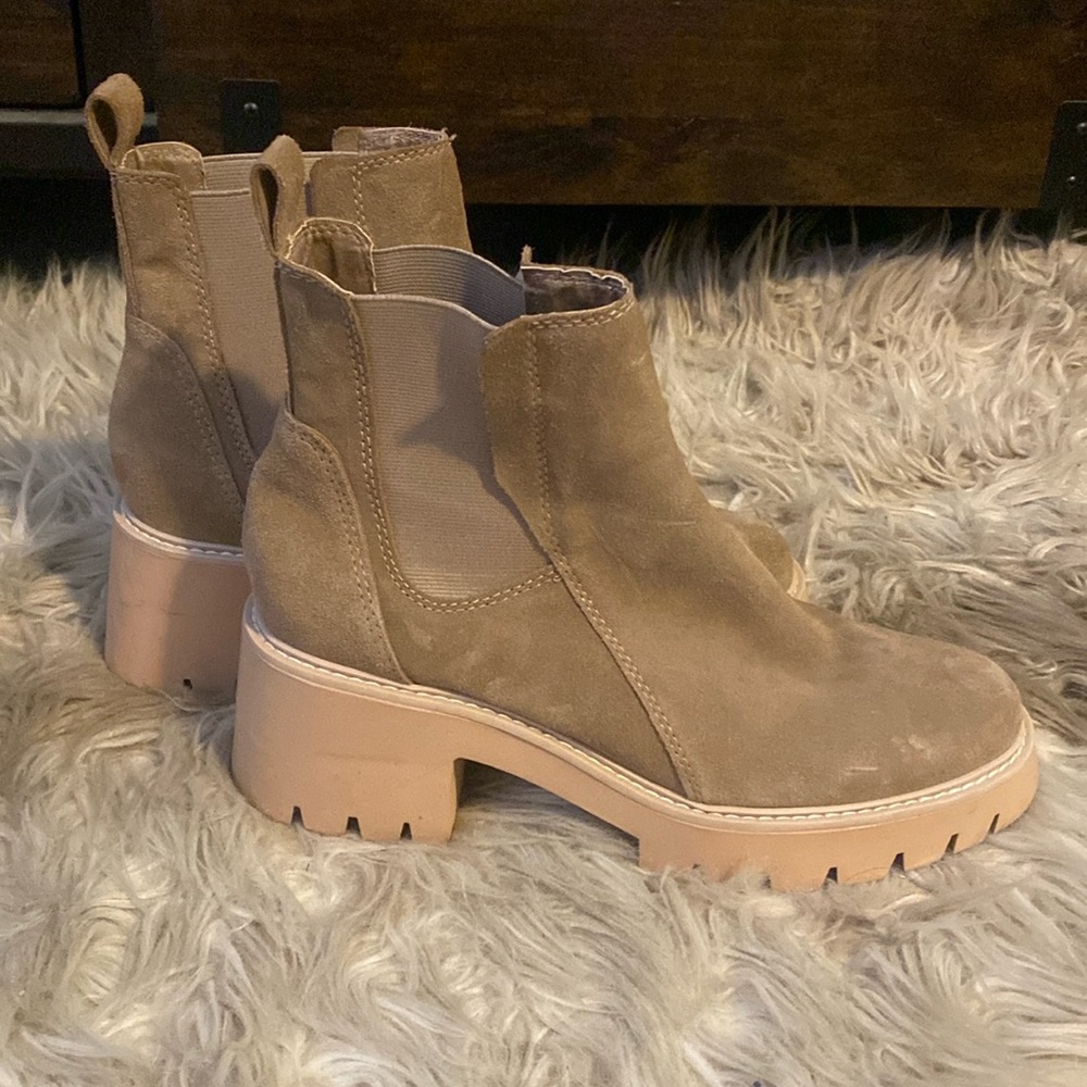 Dolce Vita Halina 9.5 tan suede